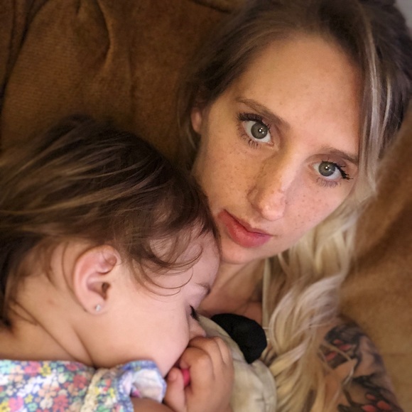 Meet your Posher, Annalise - Picture 4 of 4